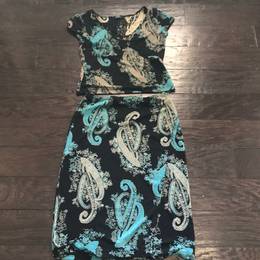 BCBG 2 piece wrap skirt an top